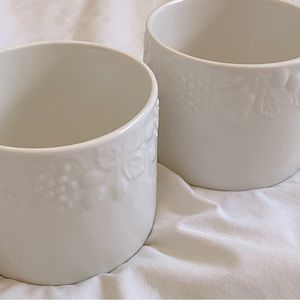 Lage white mugs Gibson Classic Vine Pattern